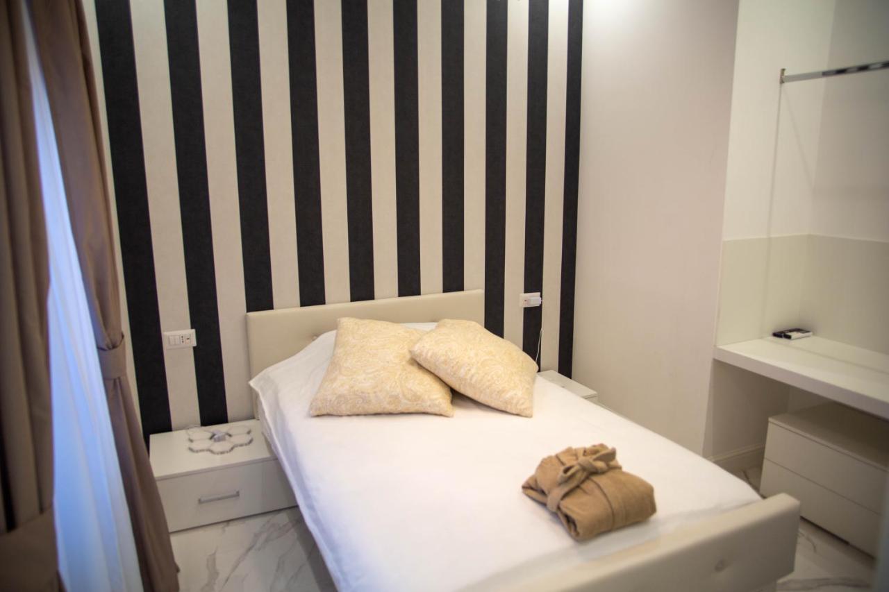 Flyhouse Fiumicino Bed & Breakfast Eksteriør bilde